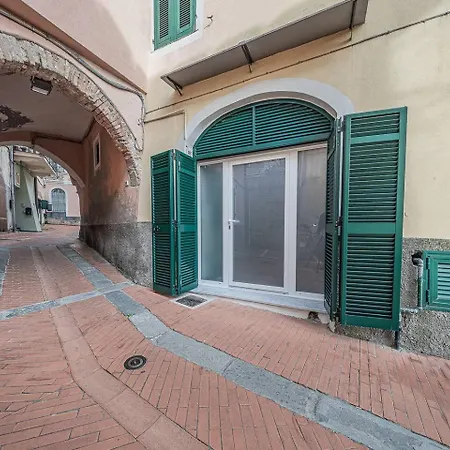 Borgo Castello - Trekking Point - 8 Min Sea - Ac דירה לואנו
